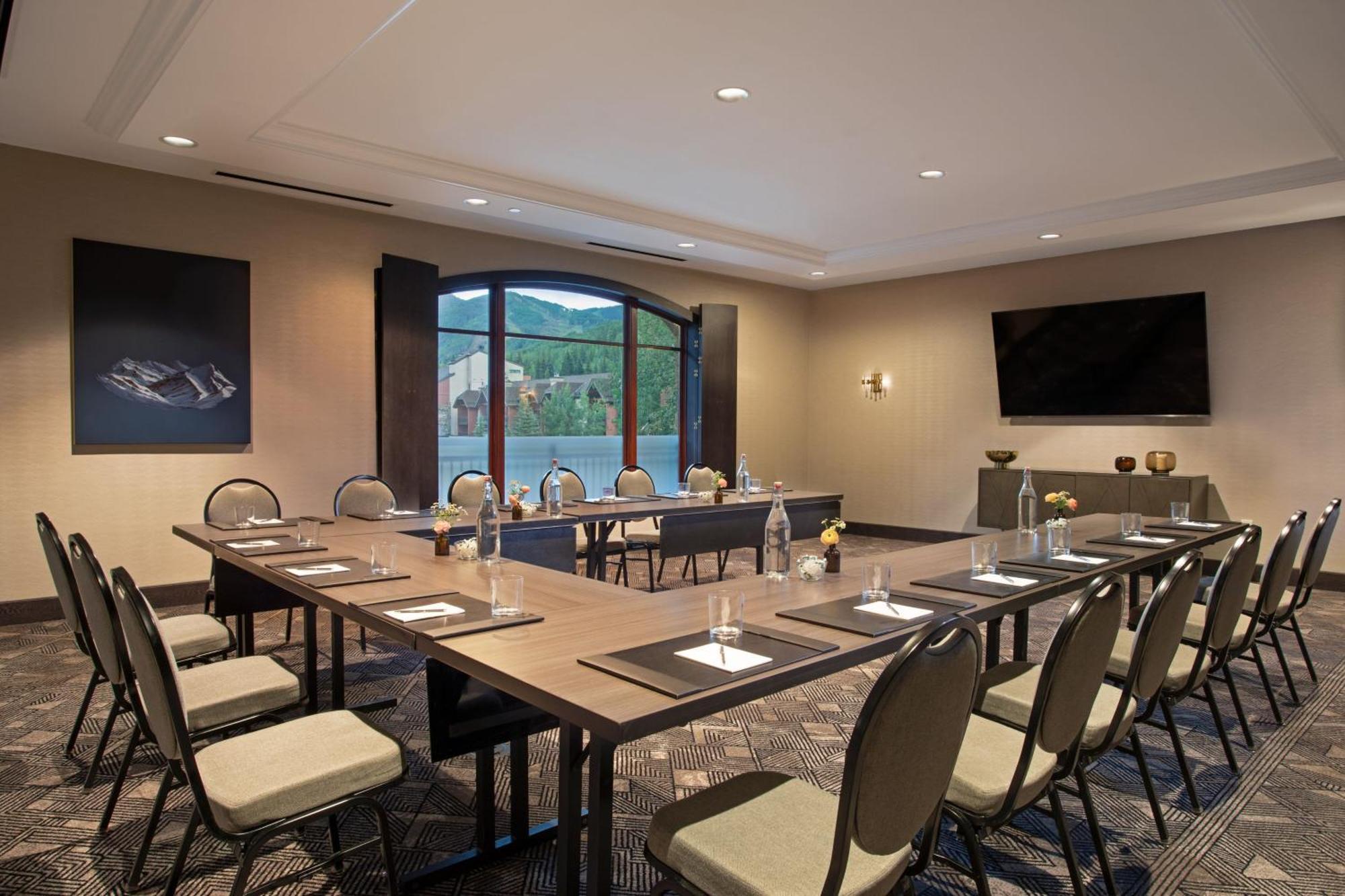 Resort The Hythe, A Luxury Collection Resort,